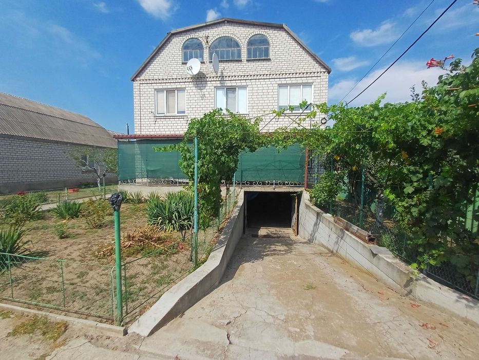 Продажа большого 2-этажного дома • 316 м² • с ремонтом • с. Полигон • #146886