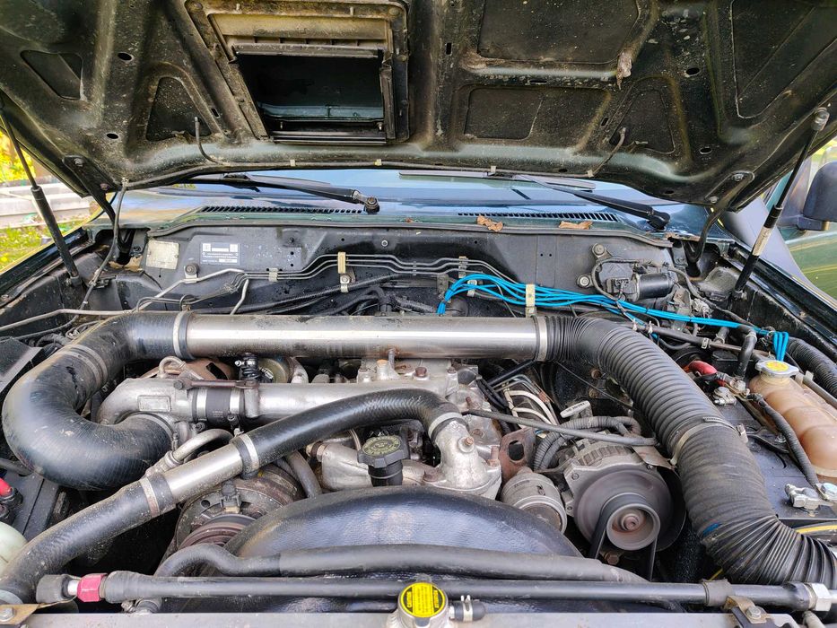 Nissan Patrol  6.5 L V8  Y61