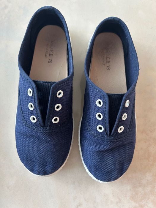 tenisówki granatowe