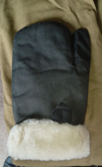 ВАРЕЖКИ СССР 84 Г. НА ОВЧИНЕ НОВЫЕ  ка-ый брезент тёплые непроду-ются