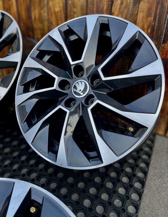 Диски Skoda 5/100 r16 оригінал