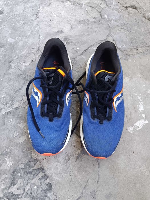 Кросівки бігові Saucony 28.5 cm