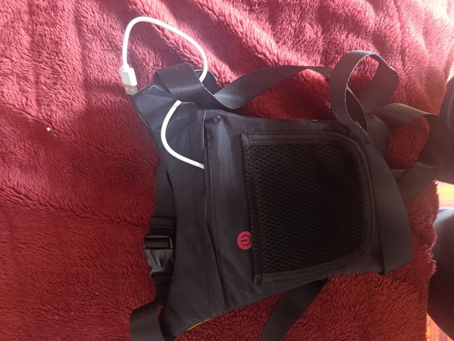 Sinais por as costas para trotinete o bicicleta