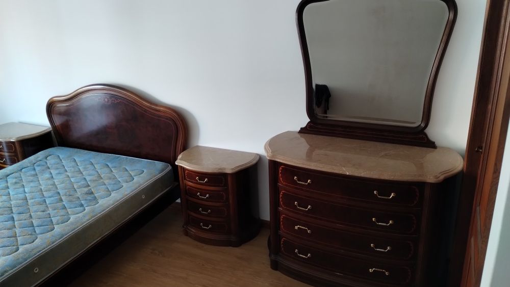 Jogo de quarto completo madeira nobre