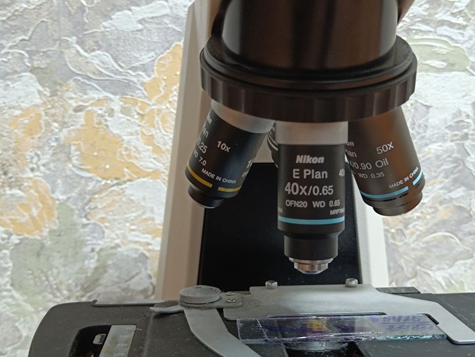 Мікроскоп Nikon eclipse E200