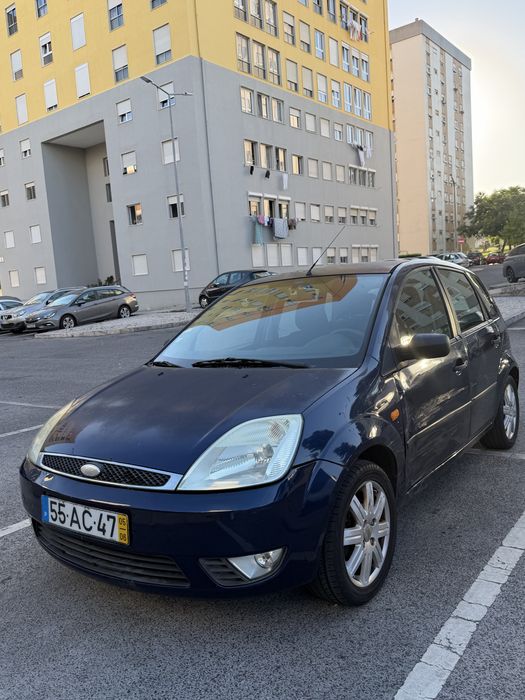 Ford Fiesta  1400€