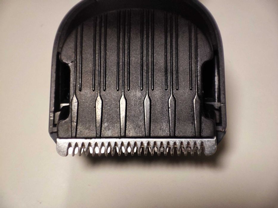 Машинка для стрижки PHILIPS HC3400/15 series 3000 отличное состояние