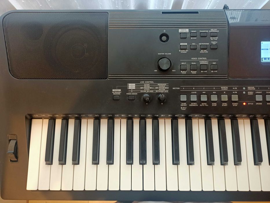 Keyboard Yamaha PSR EW410