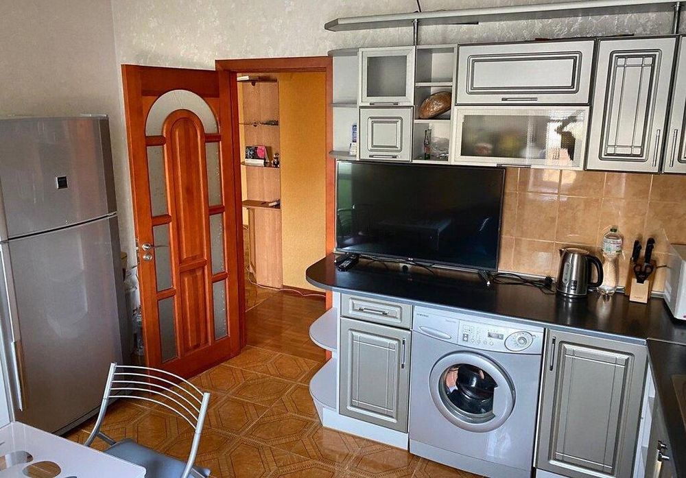 Продажа 3-к.квартиры, рядом станция метро Защитников Украины
