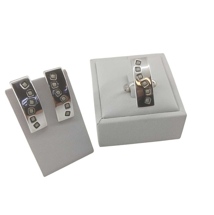 Srebrny pierścionek + Kolczyki 5,30 g