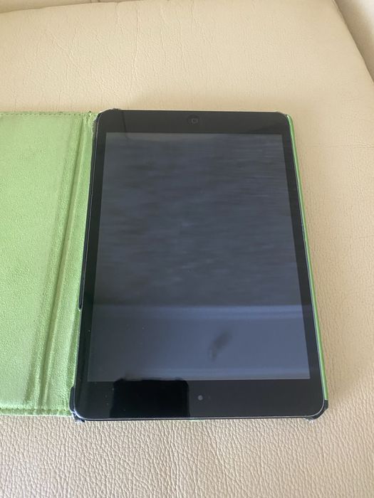 Планшет Apple iPad A1432