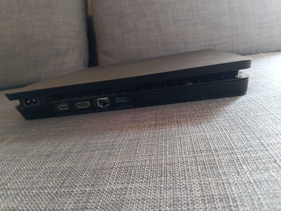 Playstation 4 Slim, 500GB Preto, Dualshock,