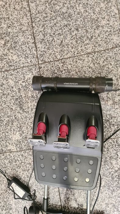 Volante Logitech G27 + Suporte WheelStand Pro