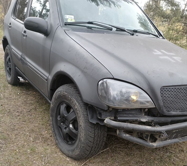 Мерседес-Бенц ML 270