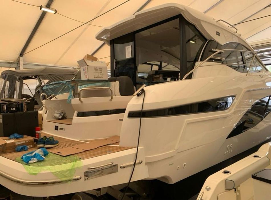 Яхта Bavaria SR 41 Coupе