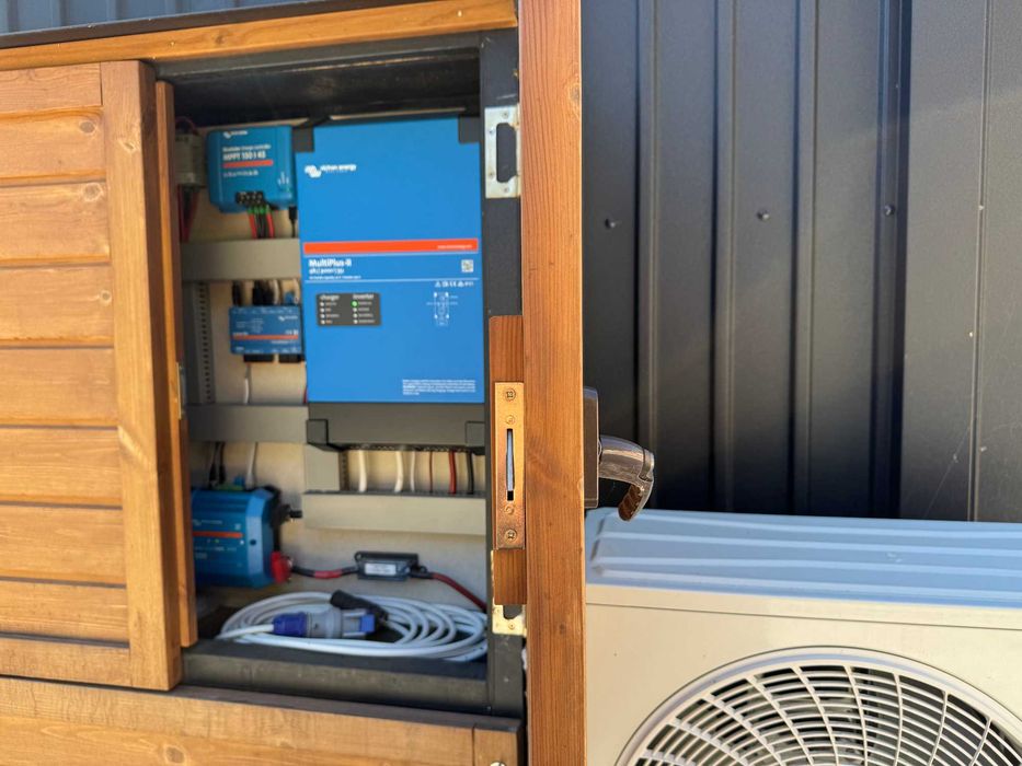 Off-Grid Solido Tiny House with Trailer