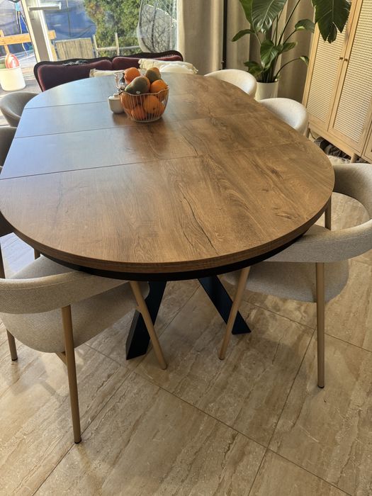 Stół do jadalni zapraszam