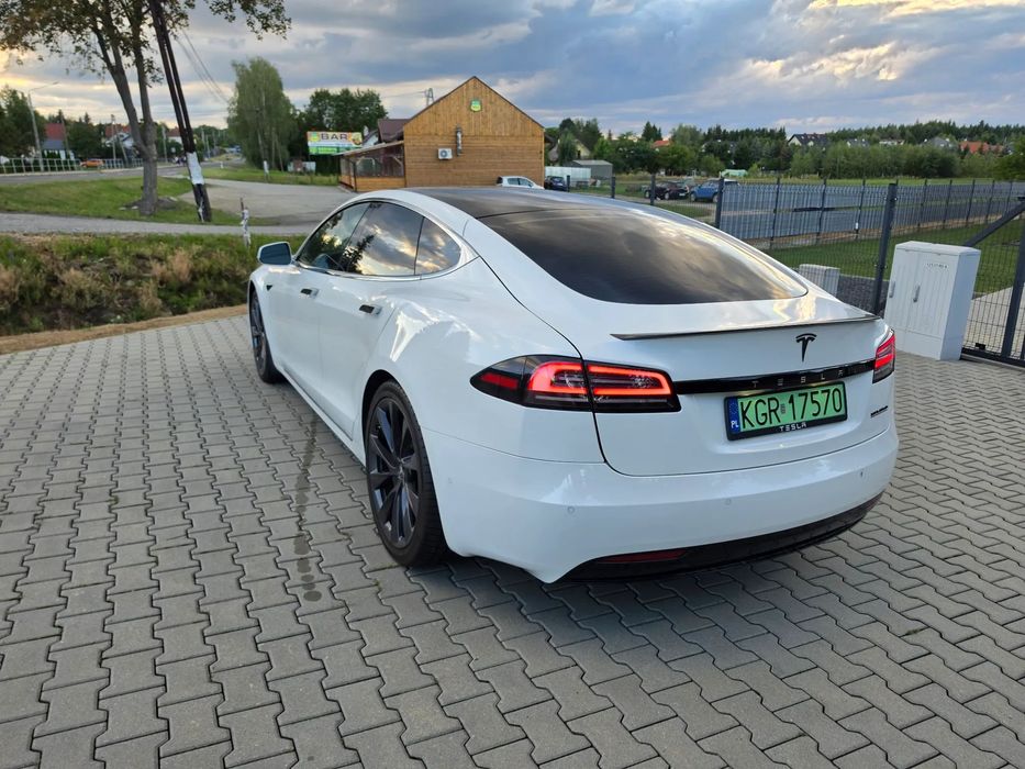 Tesla Model S