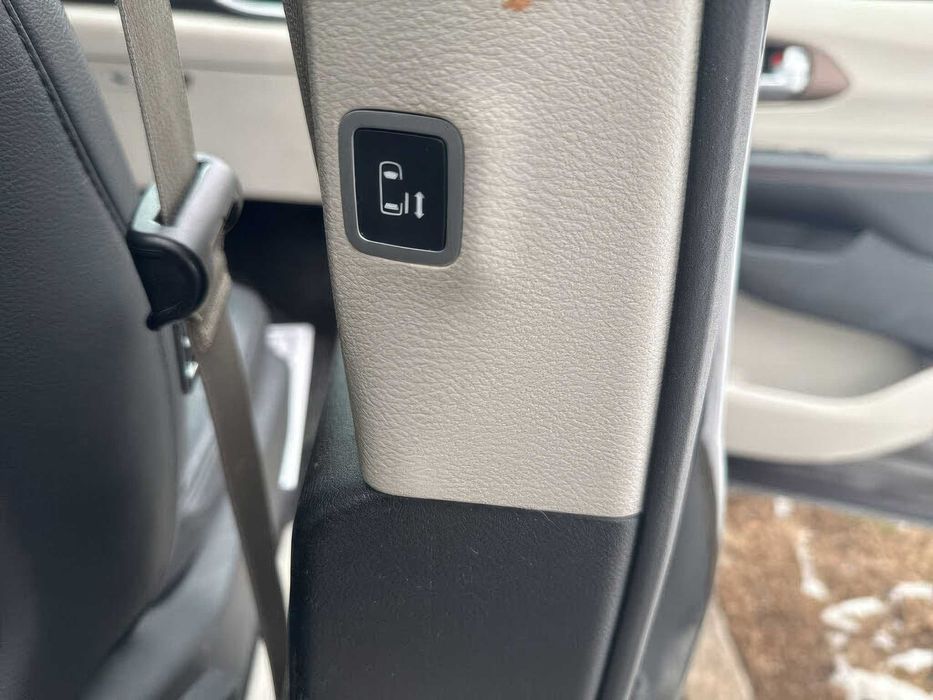 Chrysler Pacifica      2019