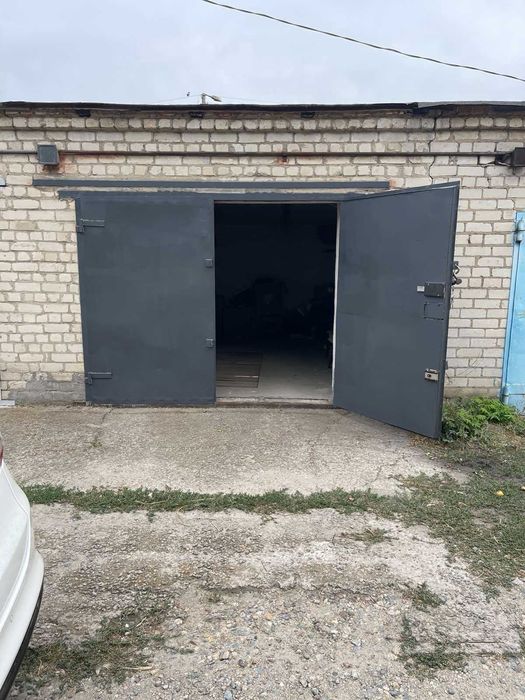 продам капитальный гараж Шеченковский район Иванова 87