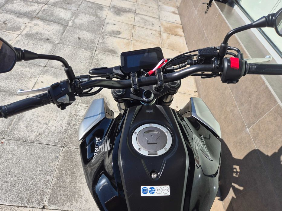 Honda CB125R 125cc - 2.100 km - Impecável