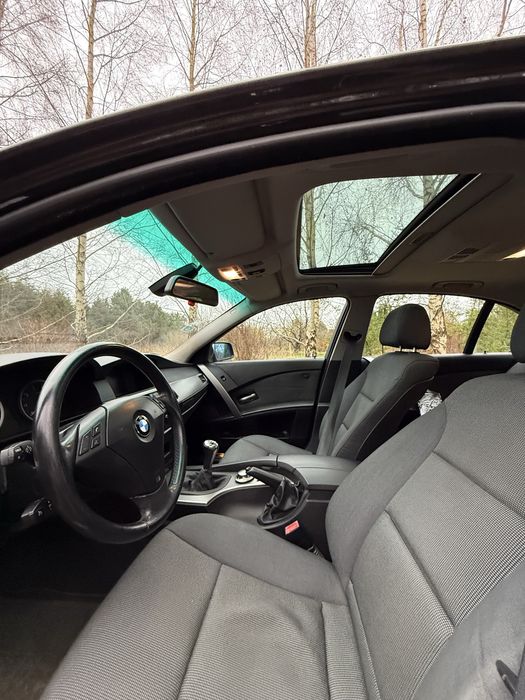 BMW e60 benzyna 3.0 manual w dobrym stanie. Radio Carplay