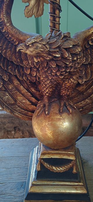 Stara poniemiecka lampa z orłem