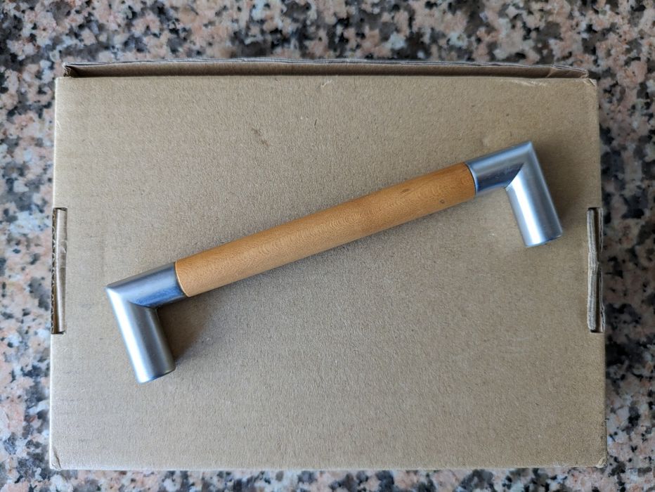 16 Puxadores Madeira/Metal