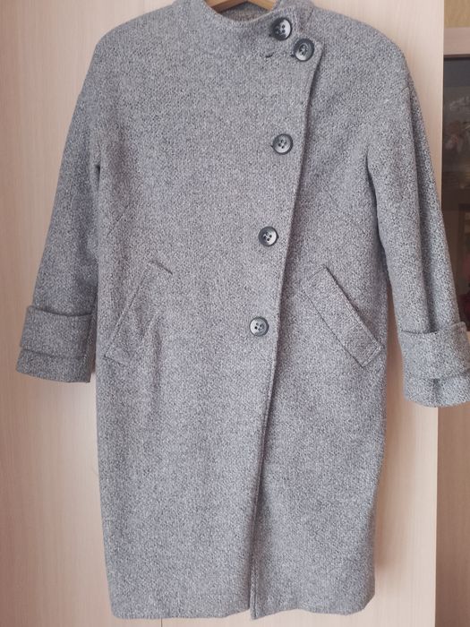 Пальто жіноче, сірого кольору