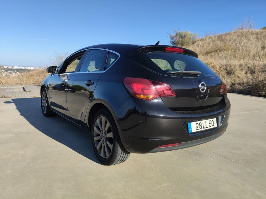 Opel Astra 1.7 CDTI ano 2011 nova versão — photo 4