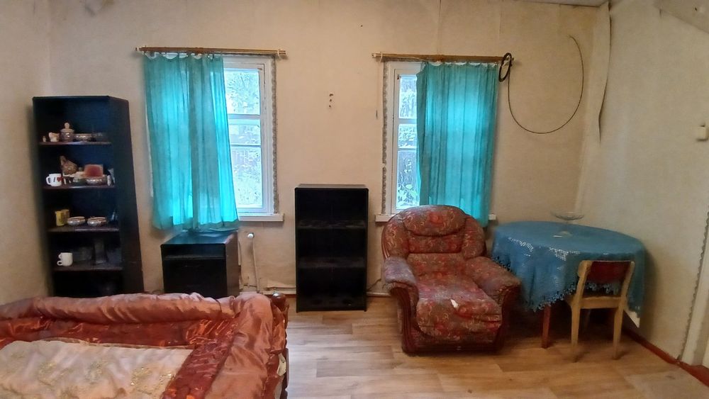 Крепкий дом с Газовым и печным отоплением.Плахтянка .Лес и озера