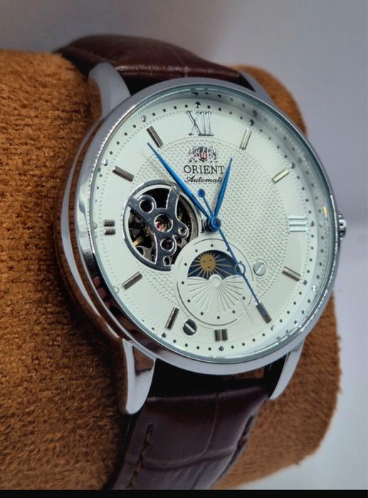 Relogio Orient automatico ,mecanismo vista + fases da lua ,lindo