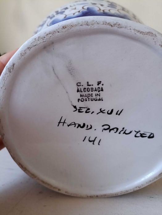 Jarrão de faiança pintado á mão de Alcobaça 40cm.