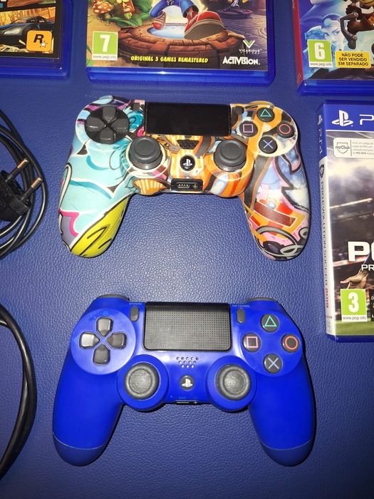 Playstation 4 Slim + Jogos + 2 comandos