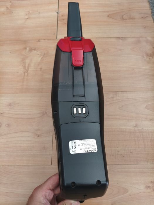 Mini aspirador Bosch com bateria viciada