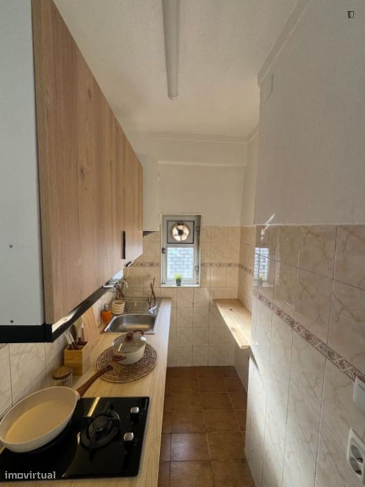 Quarto - localizado em Setubal