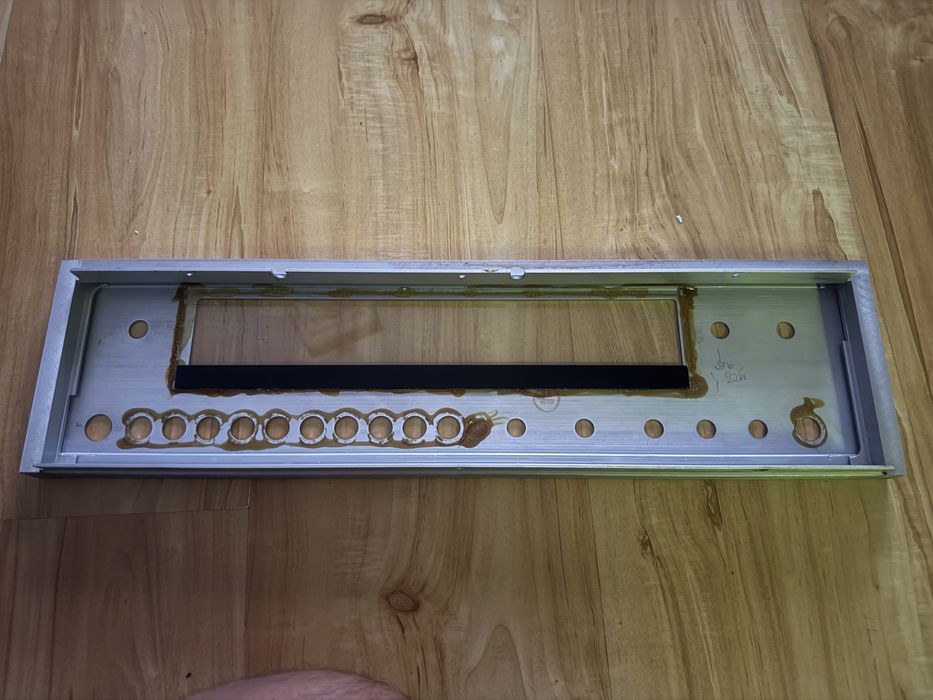 Elizabeth hi fi panel przedni