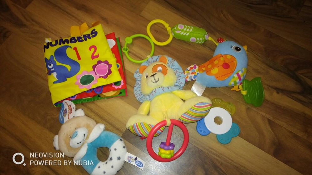 Наборы игрушек, іграшки