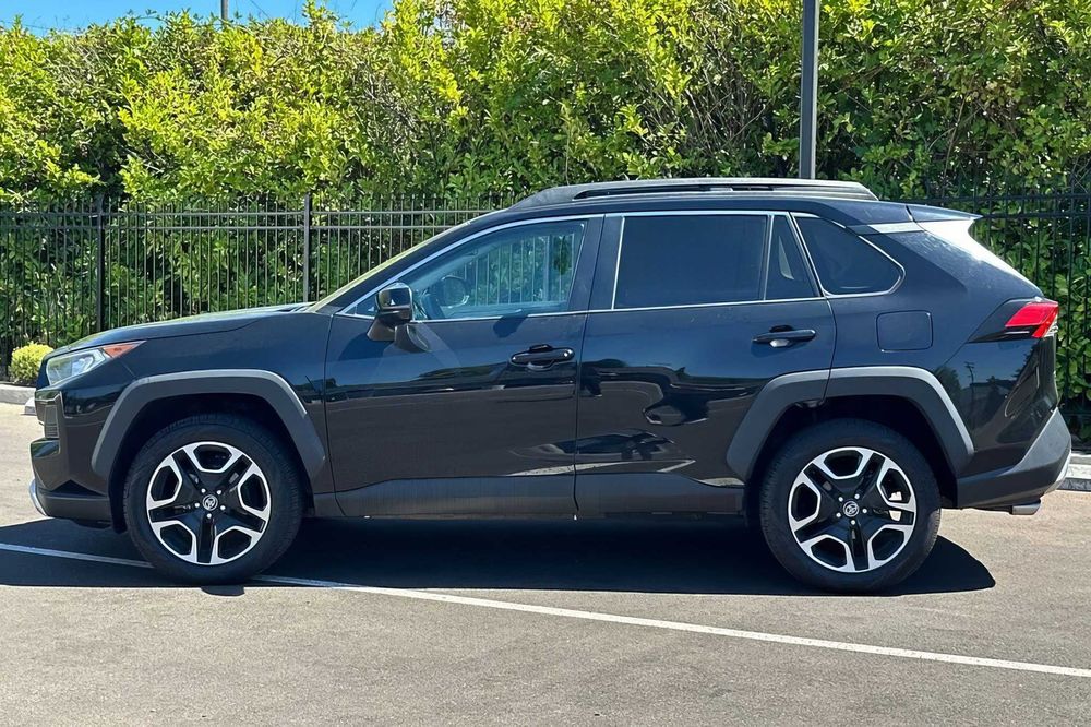 Toyota RAV4 Adventure      2020
