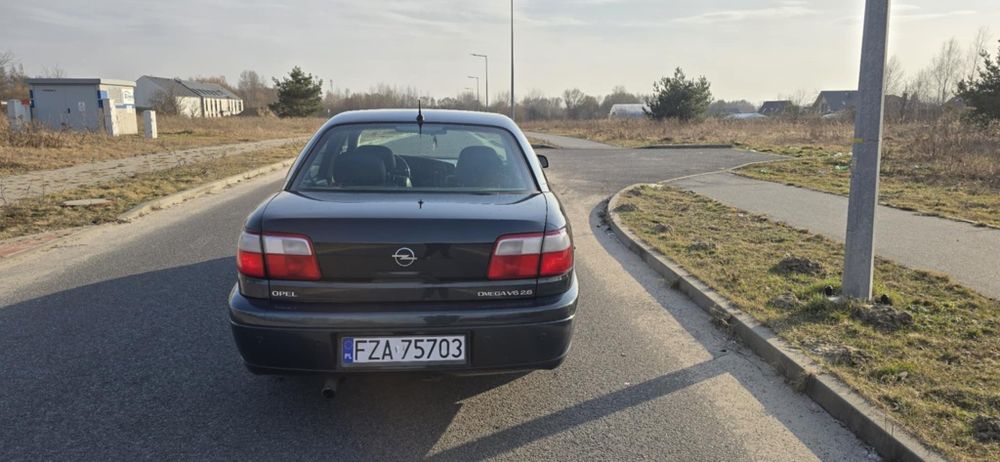 ZłOpel omega B 2.6 V6 2001r