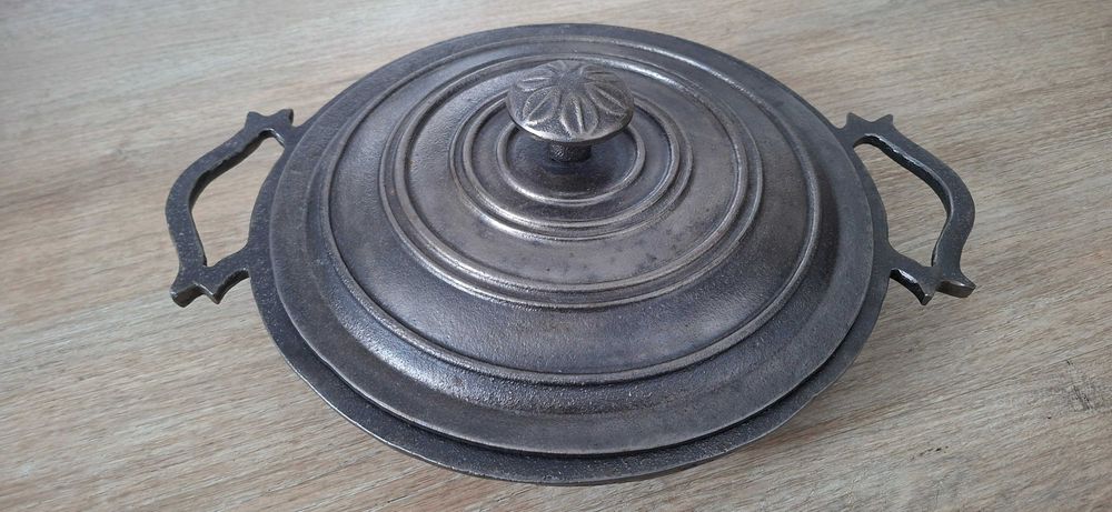 Garnek żeliwny rondel