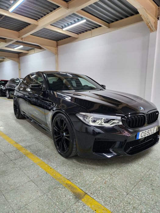 BMW M5 Competition 625 hp, 2019 model year, only 80,000 km, all services performed at BMW dealership; trade-in accepted