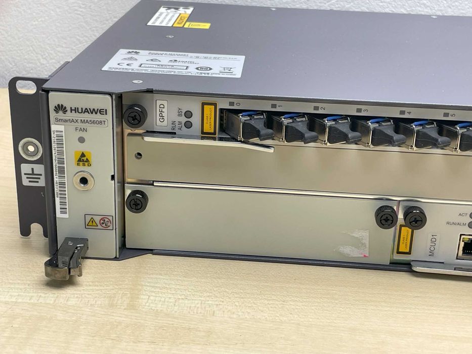 Продам новий ОЛТ Huawei MA5608T+1*MCUD1+1*MPWD+1*GPFD (SFP C++)