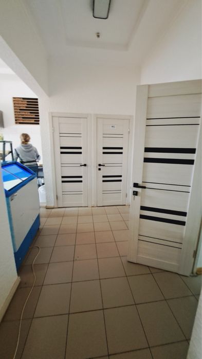 Продається комерційне приміщення