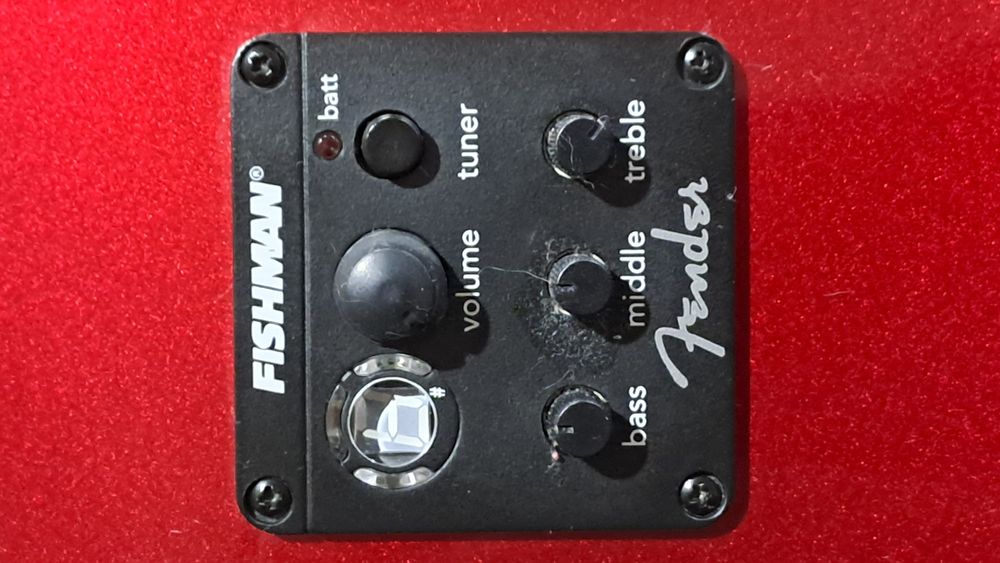 Guitarra Fender Sonoran