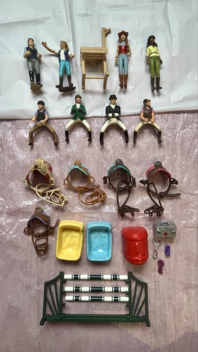 Вершники шляйх фігурки тварин амуніція Schleich horse club коні