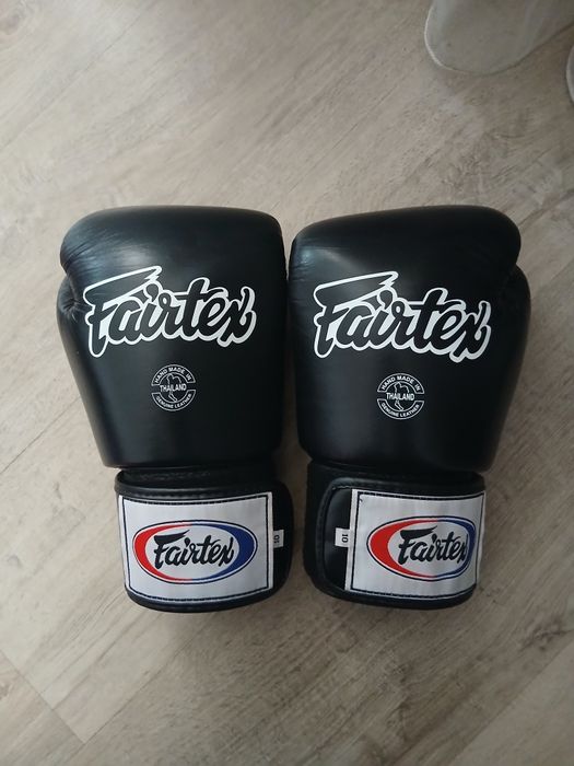 Продам перчатки Fairtex.