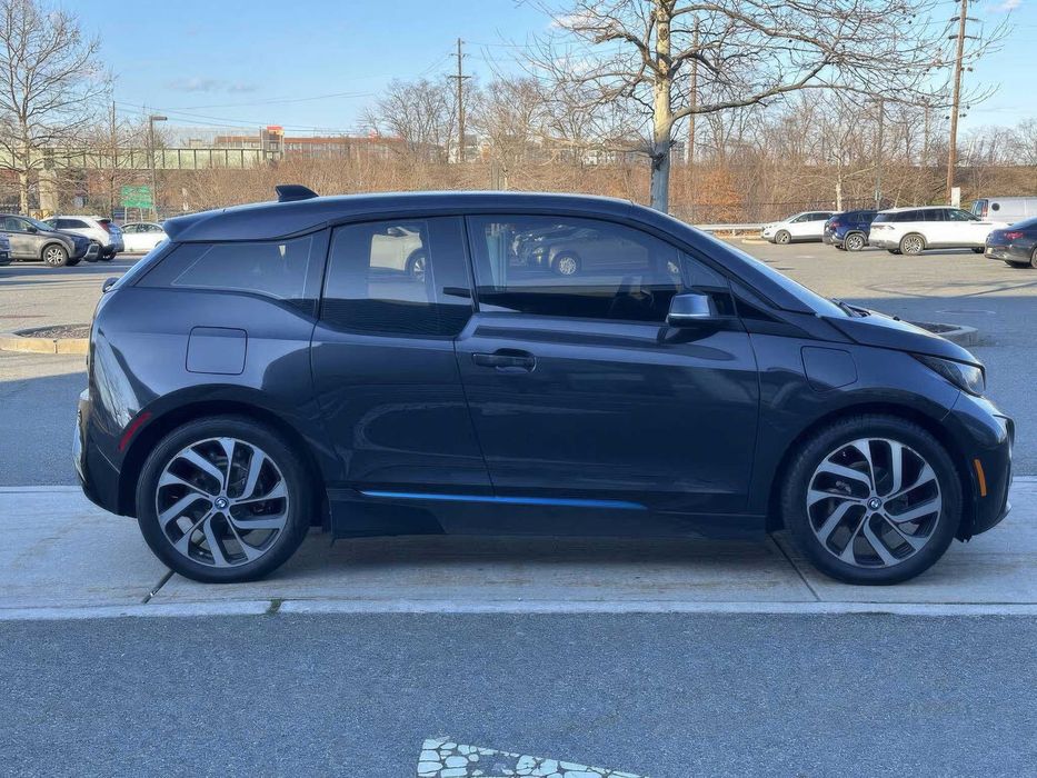 BMW i3 with Range Extender      2015