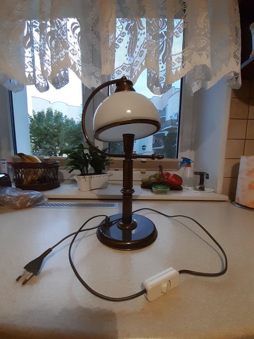 Mosiężna lampka nocna stojąca