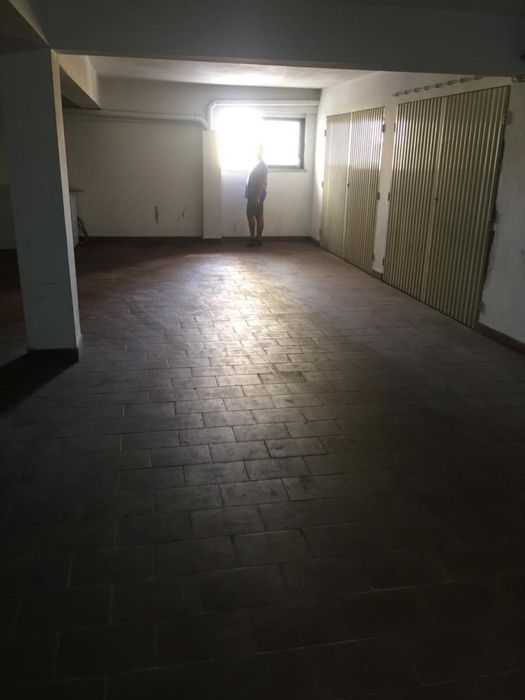 Vendo garagem setubal